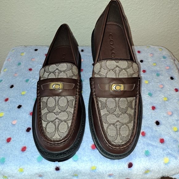 Coach Monogram Loafers - Picture 5 of 15